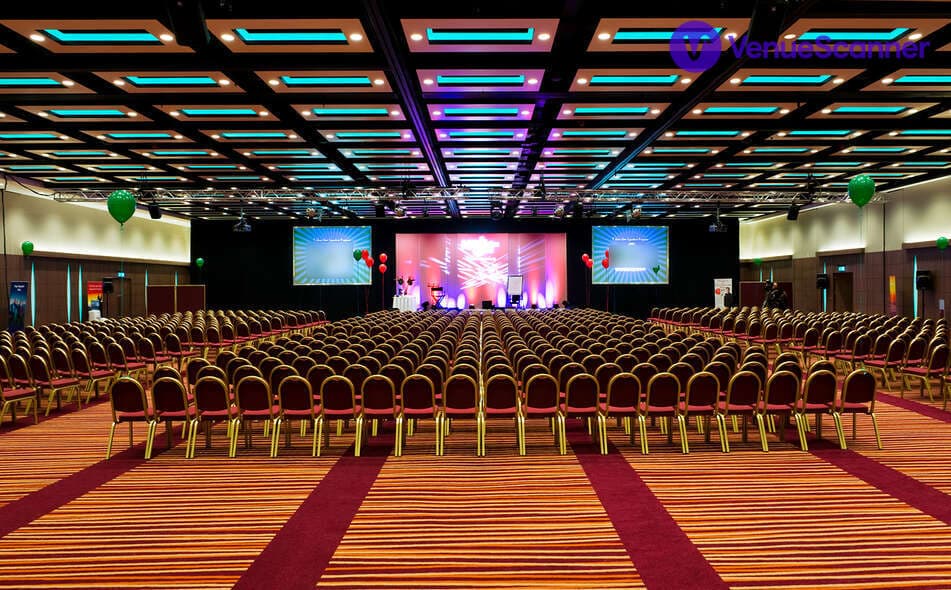 London Suite 3, Mercure London Earls Court Hotel & Conference Centre photo #2