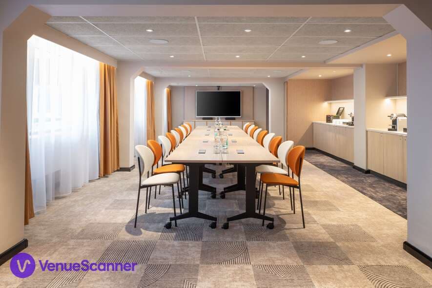 Hyde Park Meeting Room, Mercure London Earls Court Hotel & Conference Centre photo #3