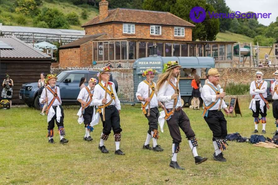 The Walled Garden, Meadow photo #3
