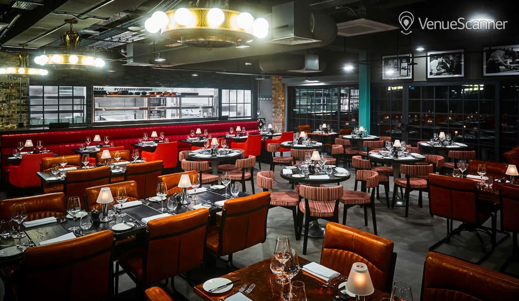 Mr. White's English Chophouse, New Road Hotel photo #1