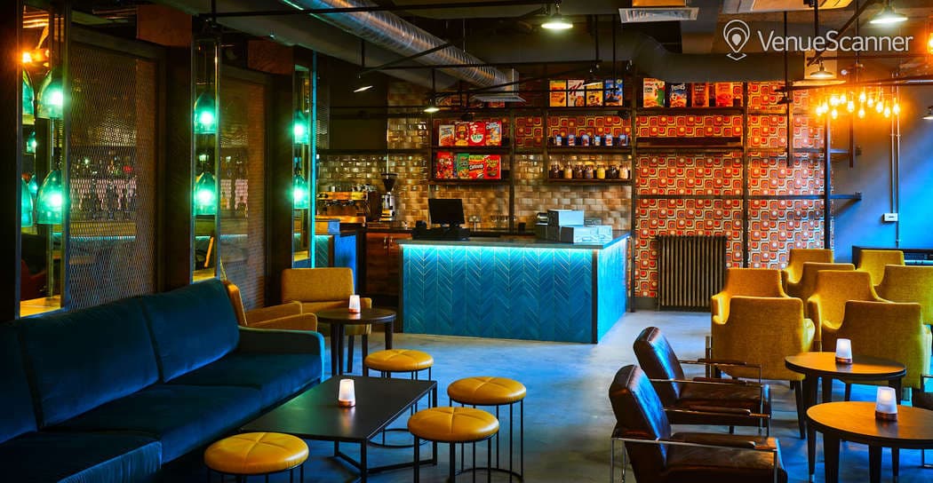 Cereal Grind, New Road Hotel photo #1