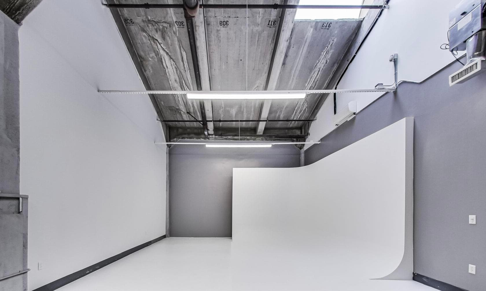 Photo Studio C03, Artthaus Studios photo #1