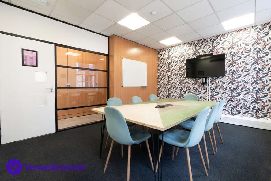 Runway East Borough Market, Douglas photo #3