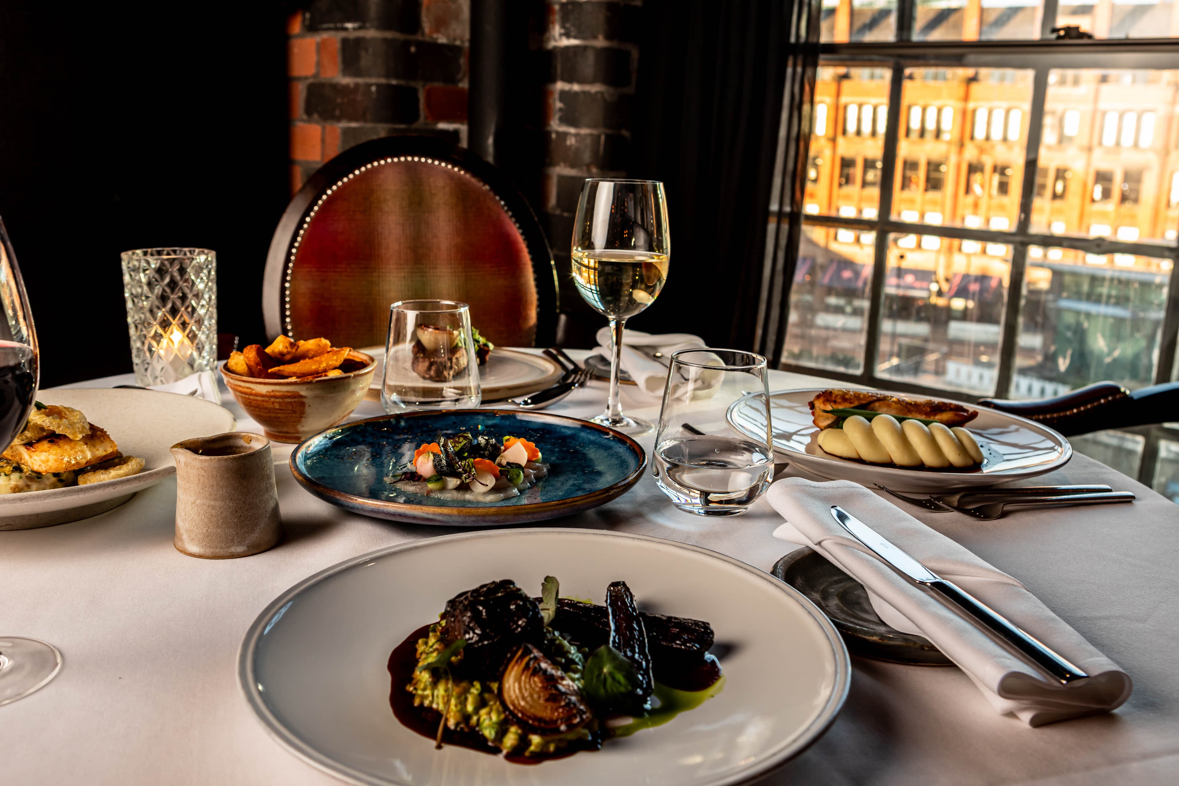 Manchester235 photo #2