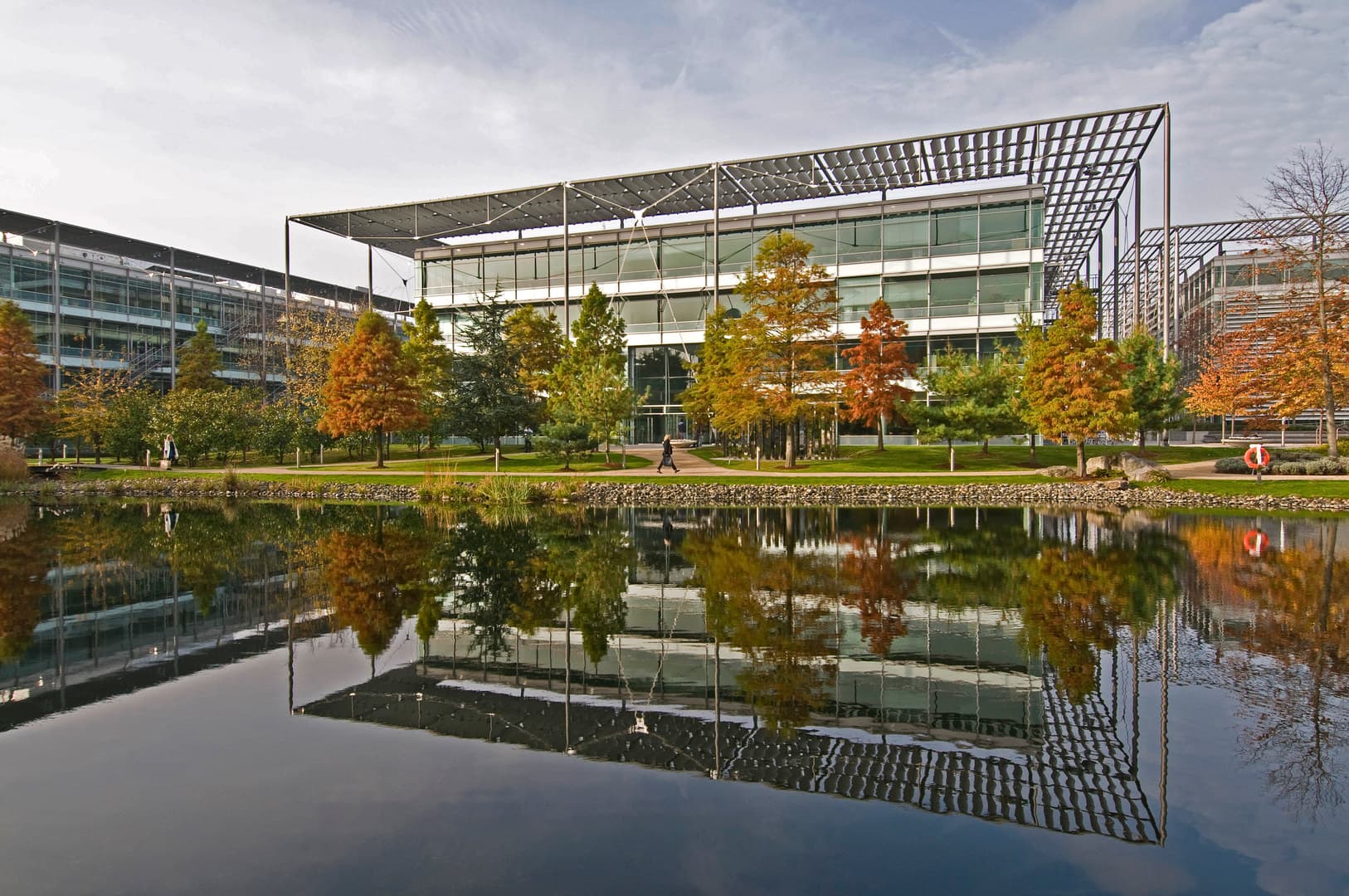 Johannesburg, Regus London Chiswick Park photo #2