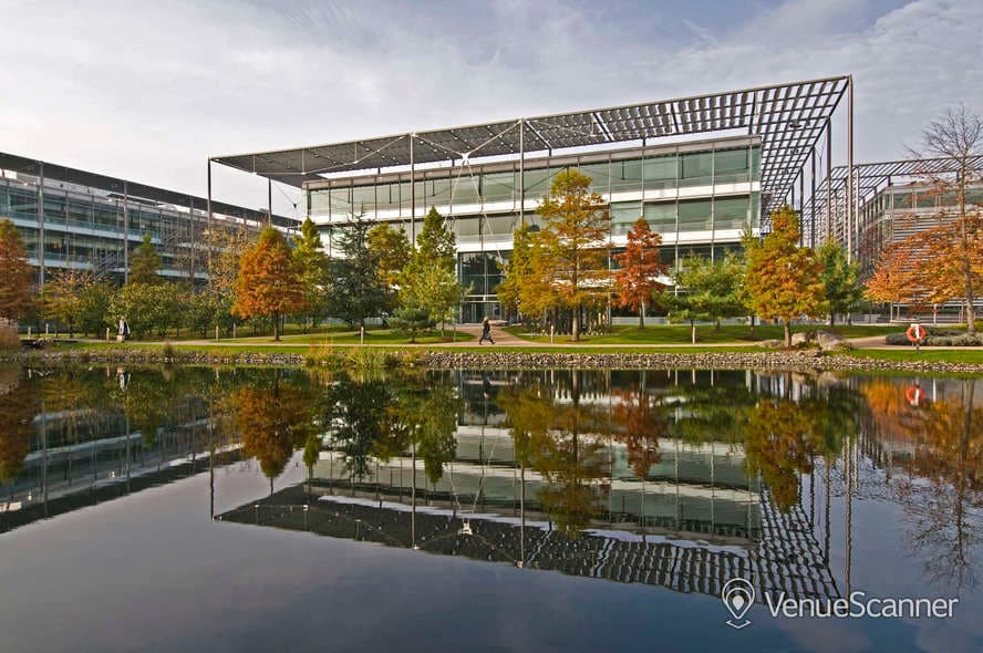 Johannesburg, Regus London Chiswick Park photo #2