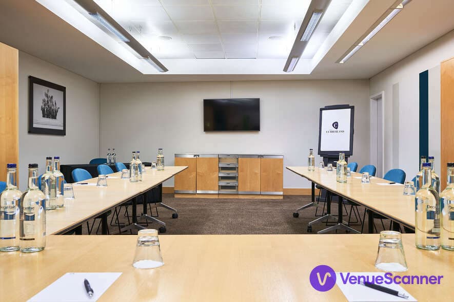 Studio 5, The Cumberland Hotel photo #1