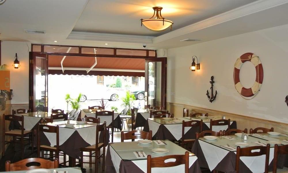Main Dining Area, Telly's Taverna Astoria photo #1