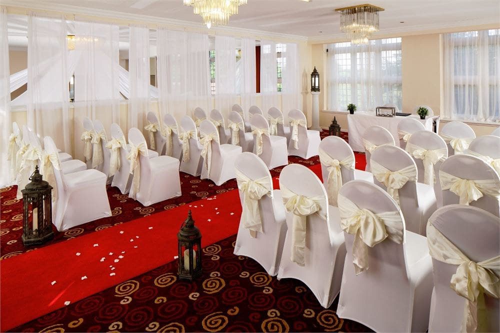 Exclusive Hire, Mercure Leeds Parkway Hotel photo #1