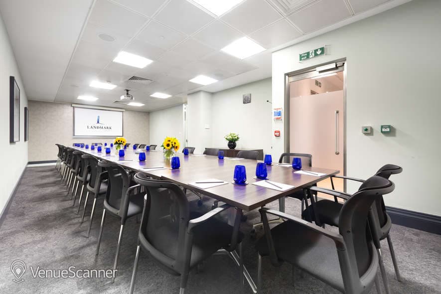 Cornhill, 1 Royal Exchange photo #1