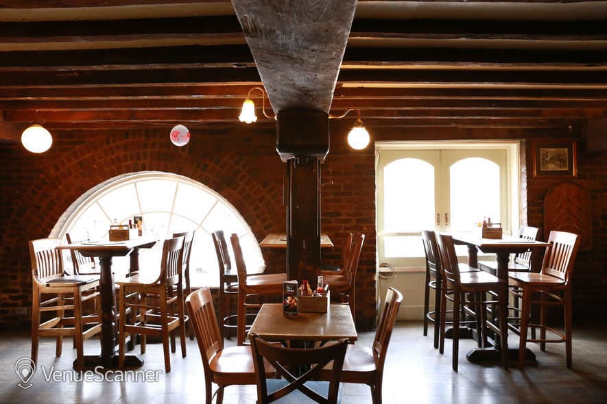 The Tavern Bar, The Tavern Bar / The Dickens Inn photo #3