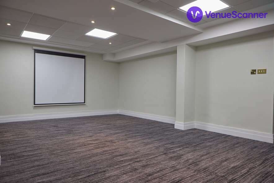 Ascot Suite, DoubleTree By Hilton St Anne's Manor photo #3