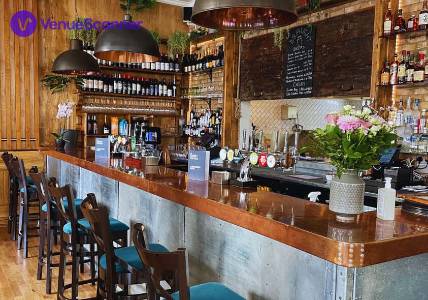 First Floor, The Tommy Tucker photo #3