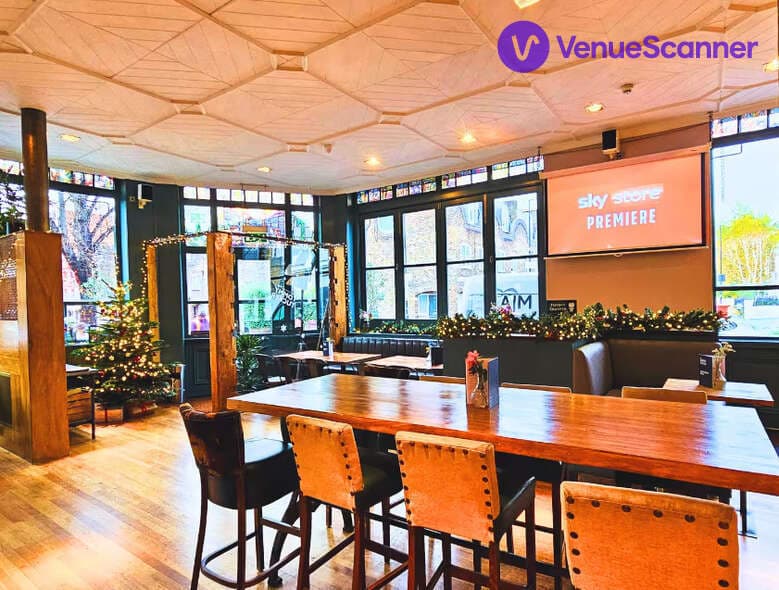 First Floor, The Tommy Tucker photo #2