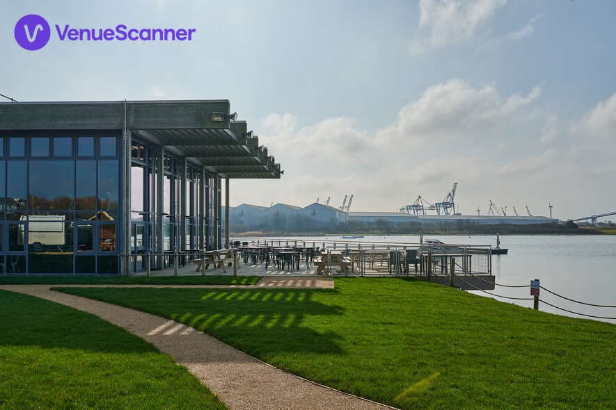 Decking, The Lake House photo #3