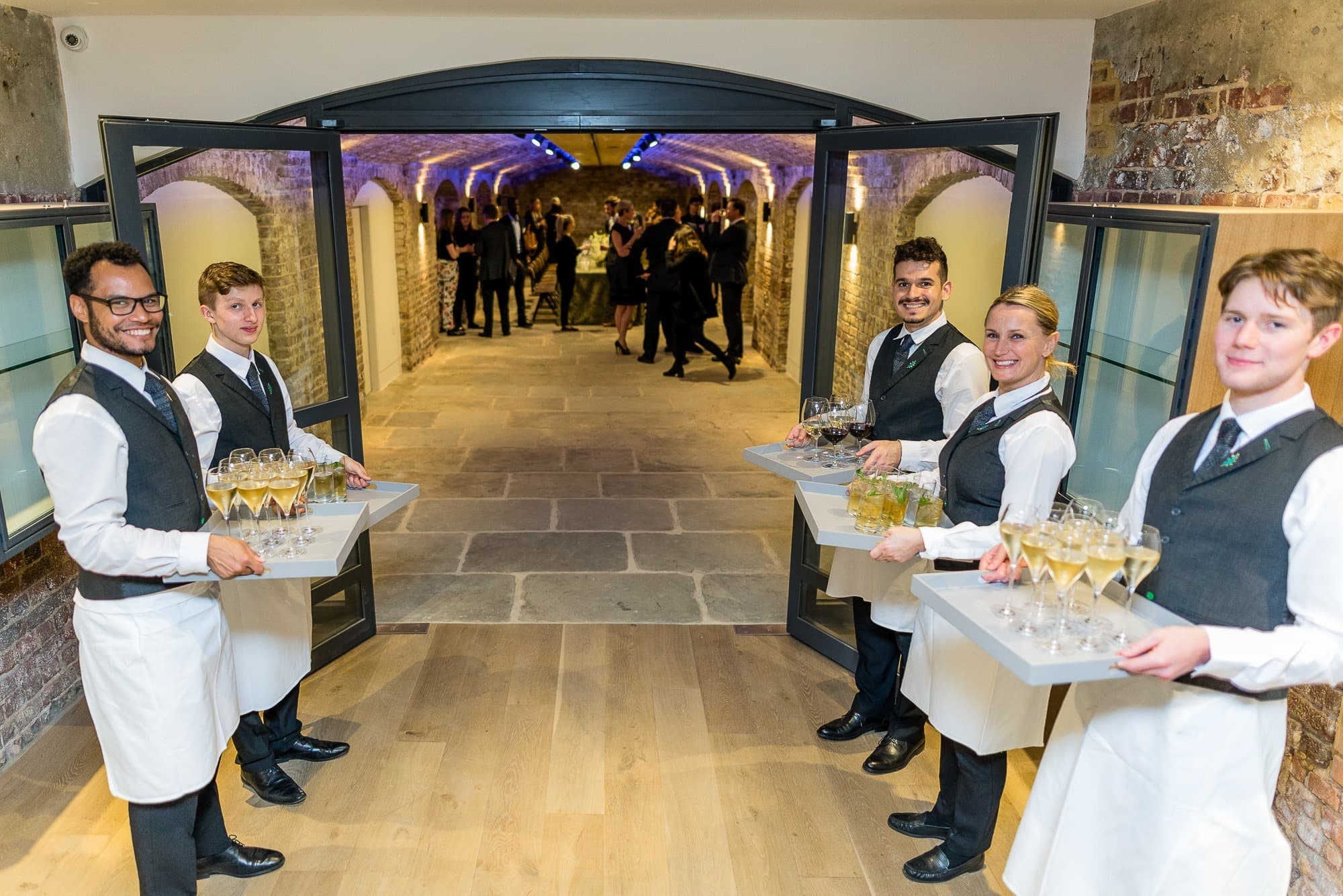 London Bridge Arches, Glaziers Hall photo #4