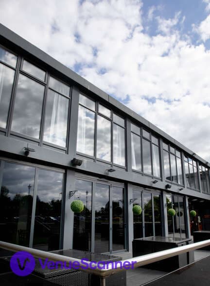 Metropolitan photo #3