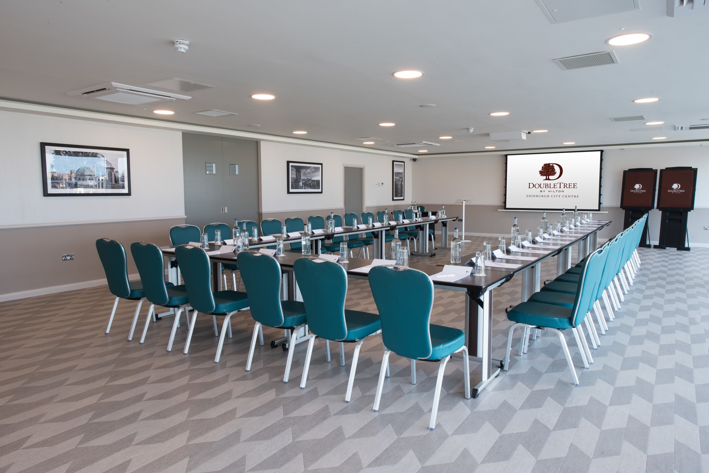 The Penthouse / Skybar, Doubletree By Hilton Edinburgh City Centre photo #20