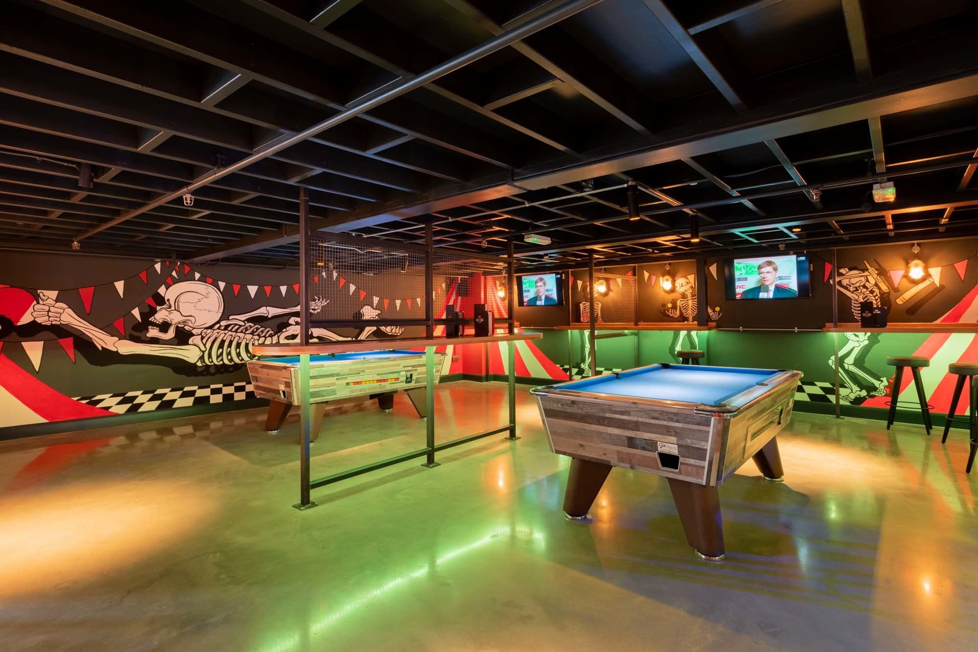 Player's Lounge, Bat & Ball photo #12