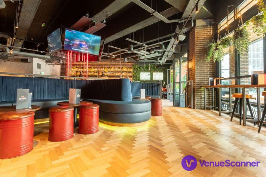 Player's Lounge, Bat & Ball photo #1