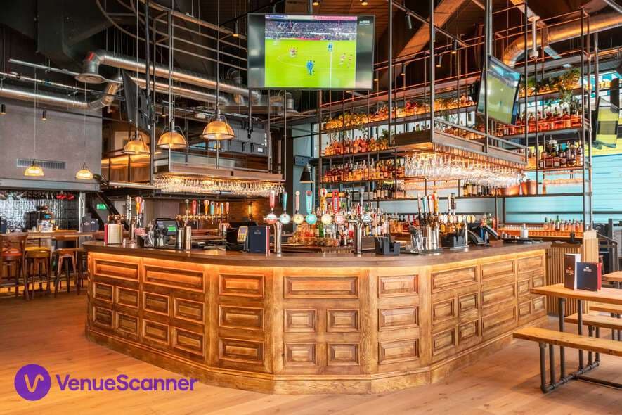 The Executive Box, Bat & Ball photo #3