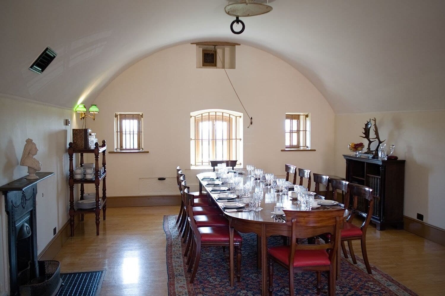 Exclusive Hire, Fort Nelson photo #1