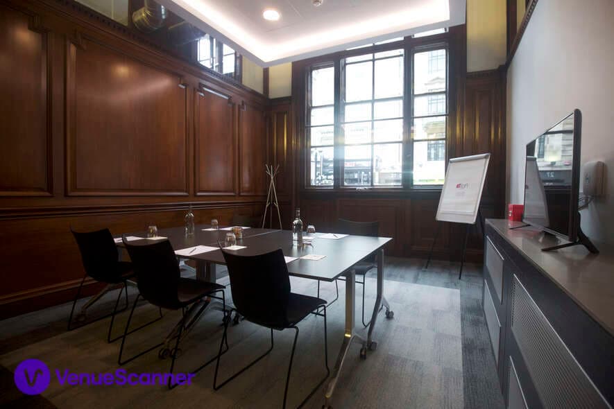 Tactic 2, Aloft Liverpool photo #1