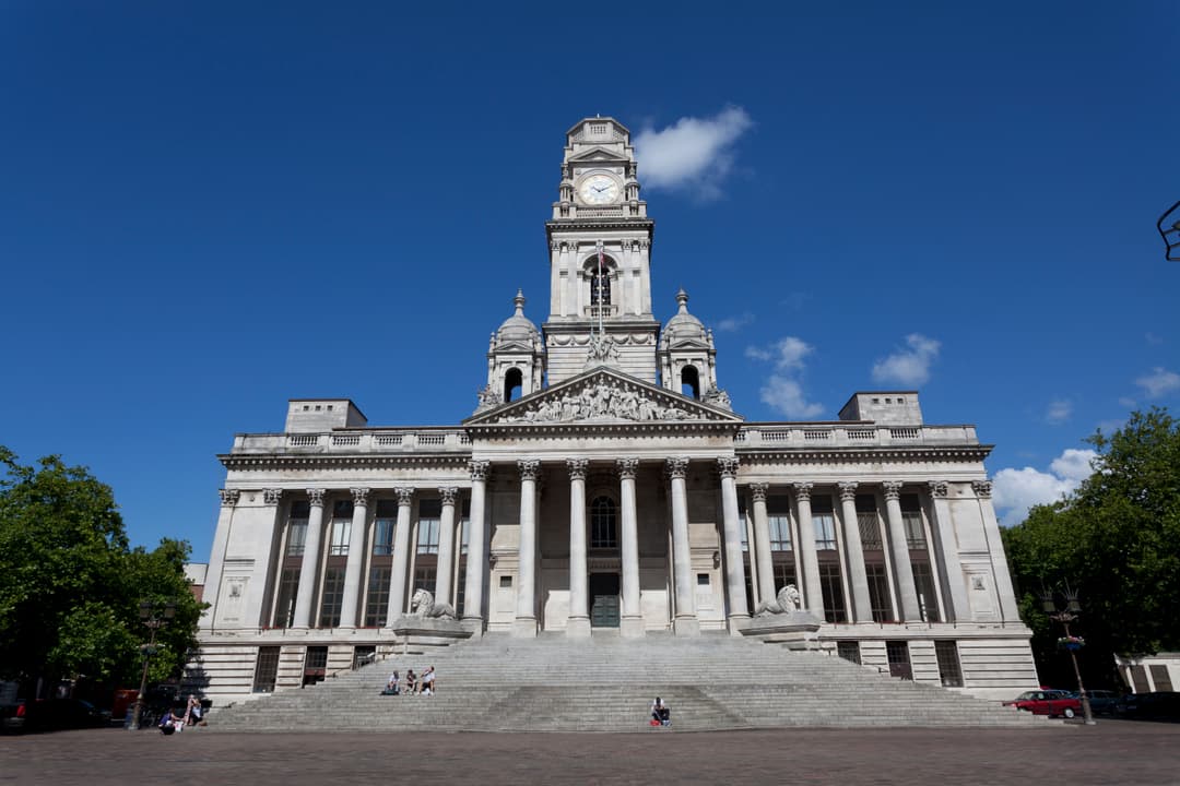Hire Portsmouth Guildhall | VenueScanner