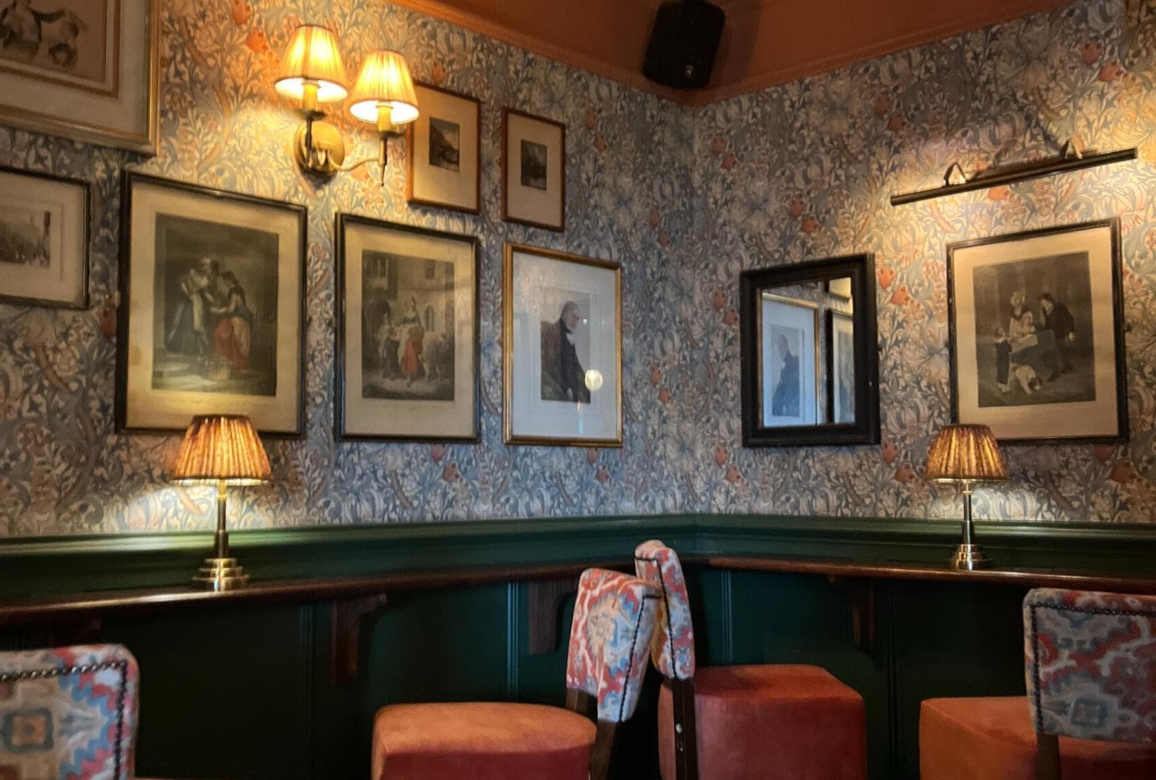 Carpenter's Cocktail Lounge, The Walrus photo #1