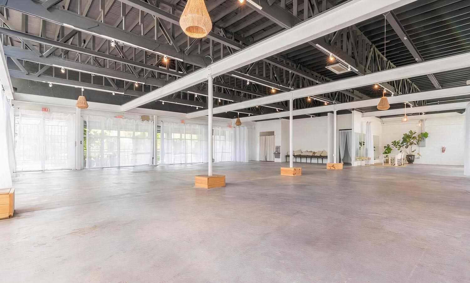 Photo of Miami Ironside, Glassbox