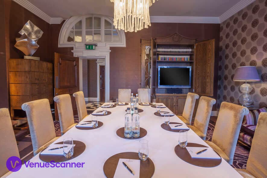 Library & Lounge, The Roseate Reading photo #3