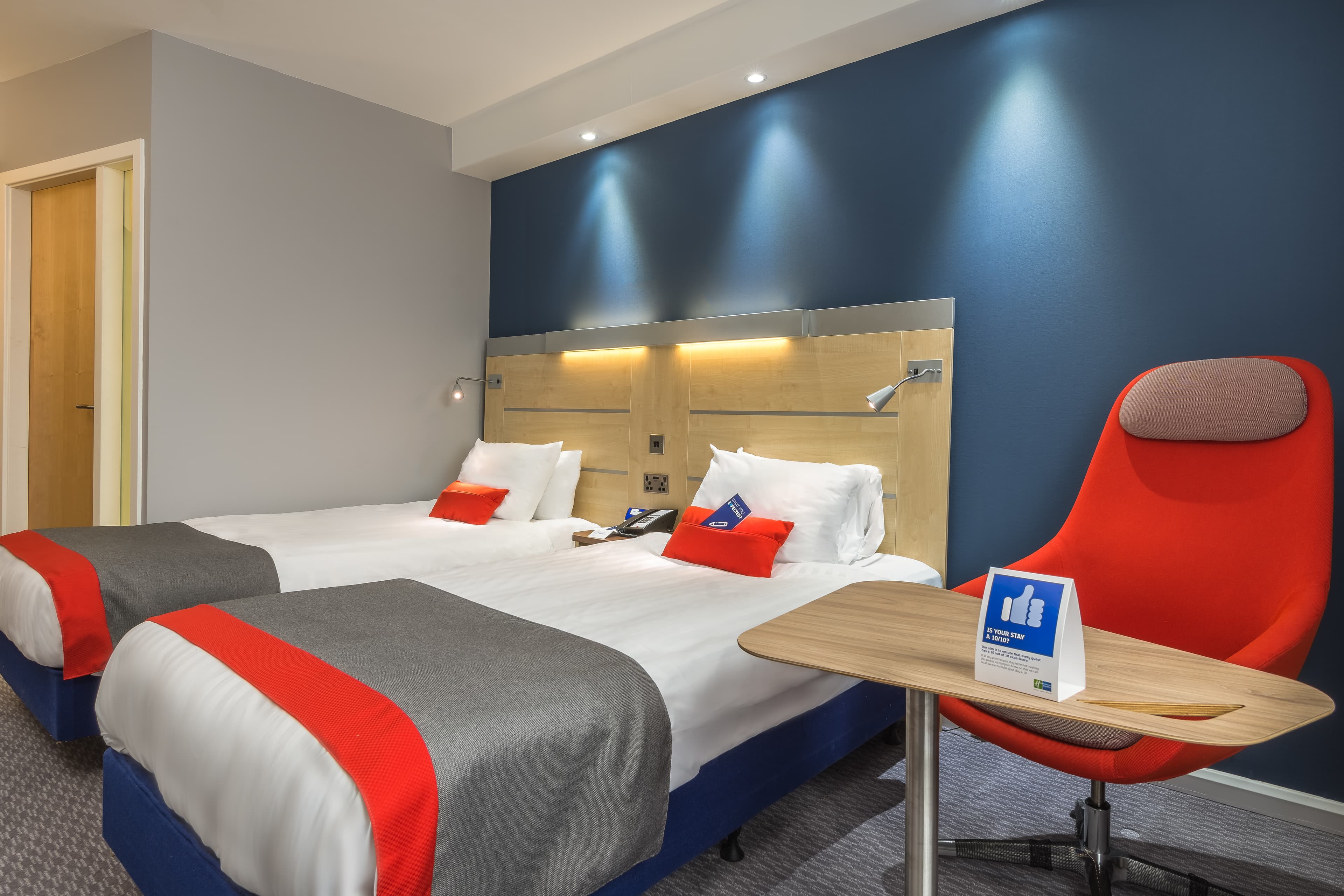 Holiday Inn Express Kettering, Rockingham Suite, undefined photo #12