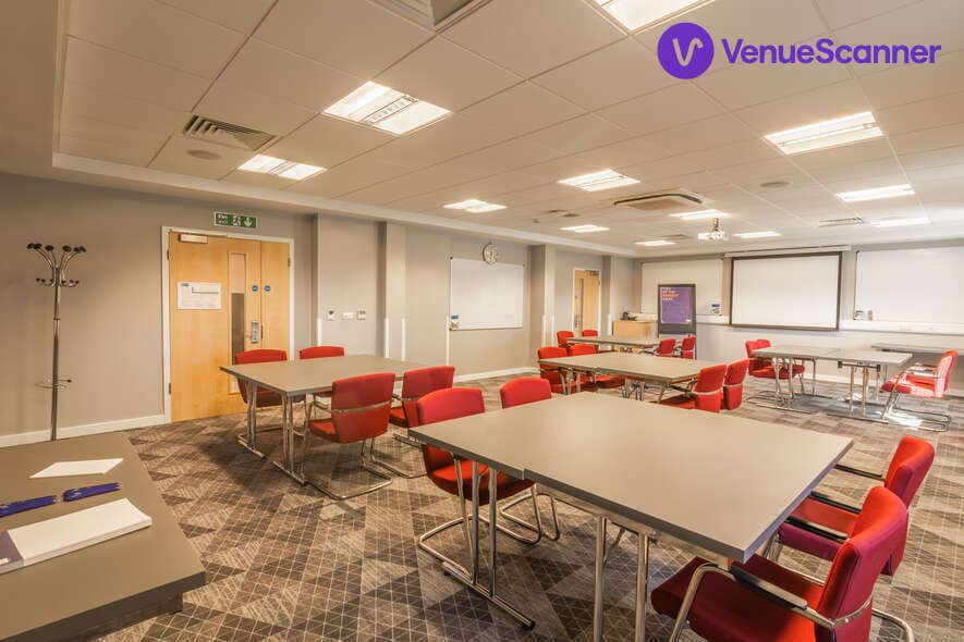 Holiday Inn Express Kettering, Rockingham Suite, undefined photo #1