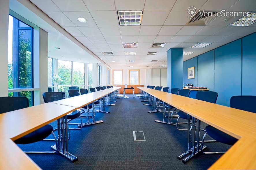 New York, Regus Heathrow Bath Road photo #1