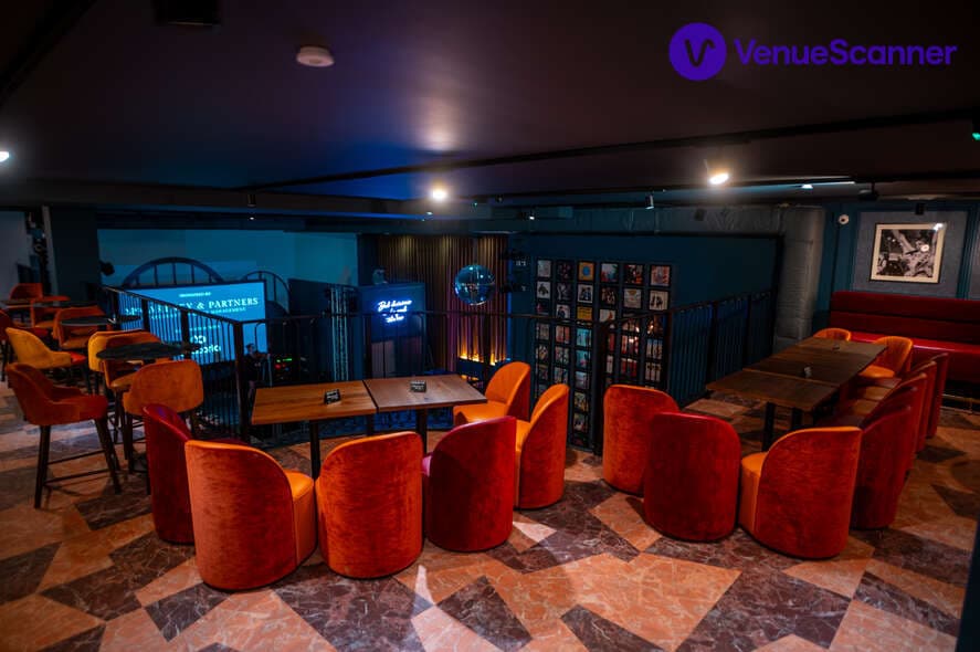 The Mezzanine, Amazing Grace Canary Wharf photo #2