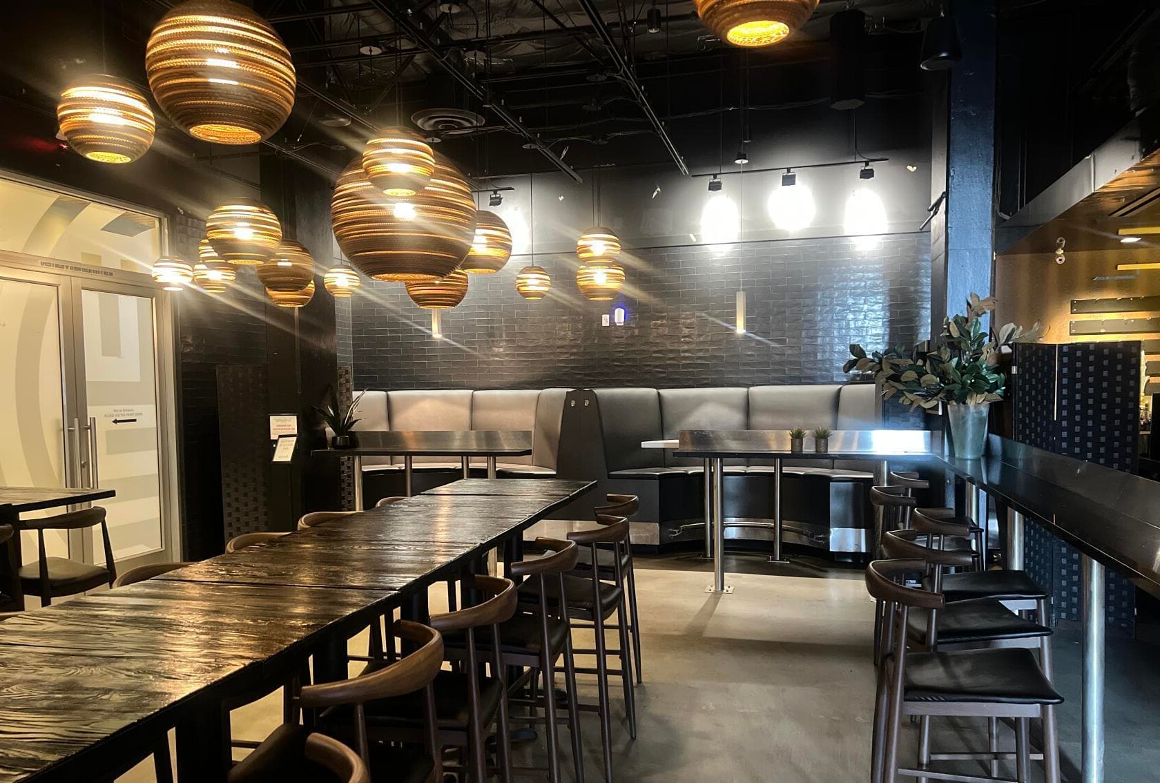 Bar Area, Vivienne's Bistro photo #1