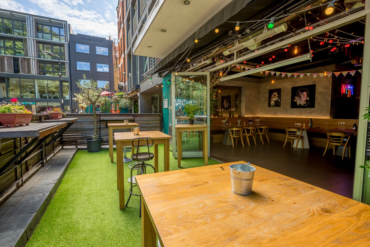 The Green Room, Colours Hoxton photo #2