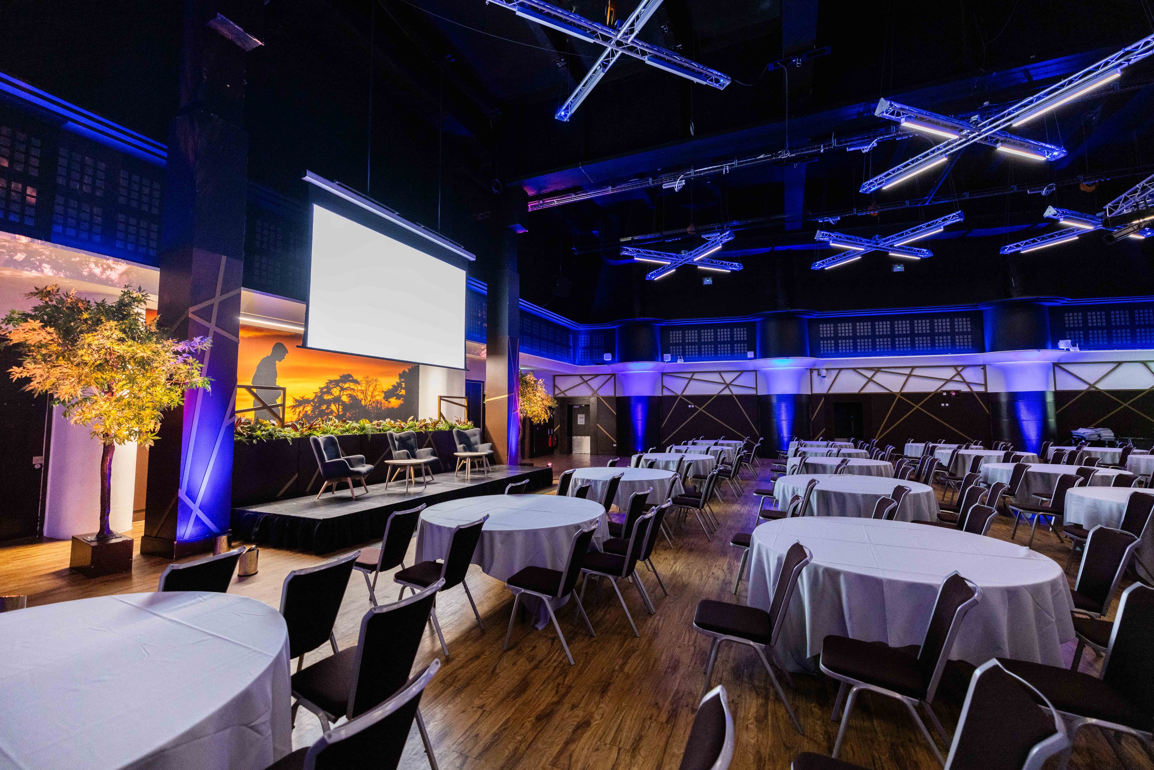 Photo of Allianz Stadium, Twickenham, Live Room