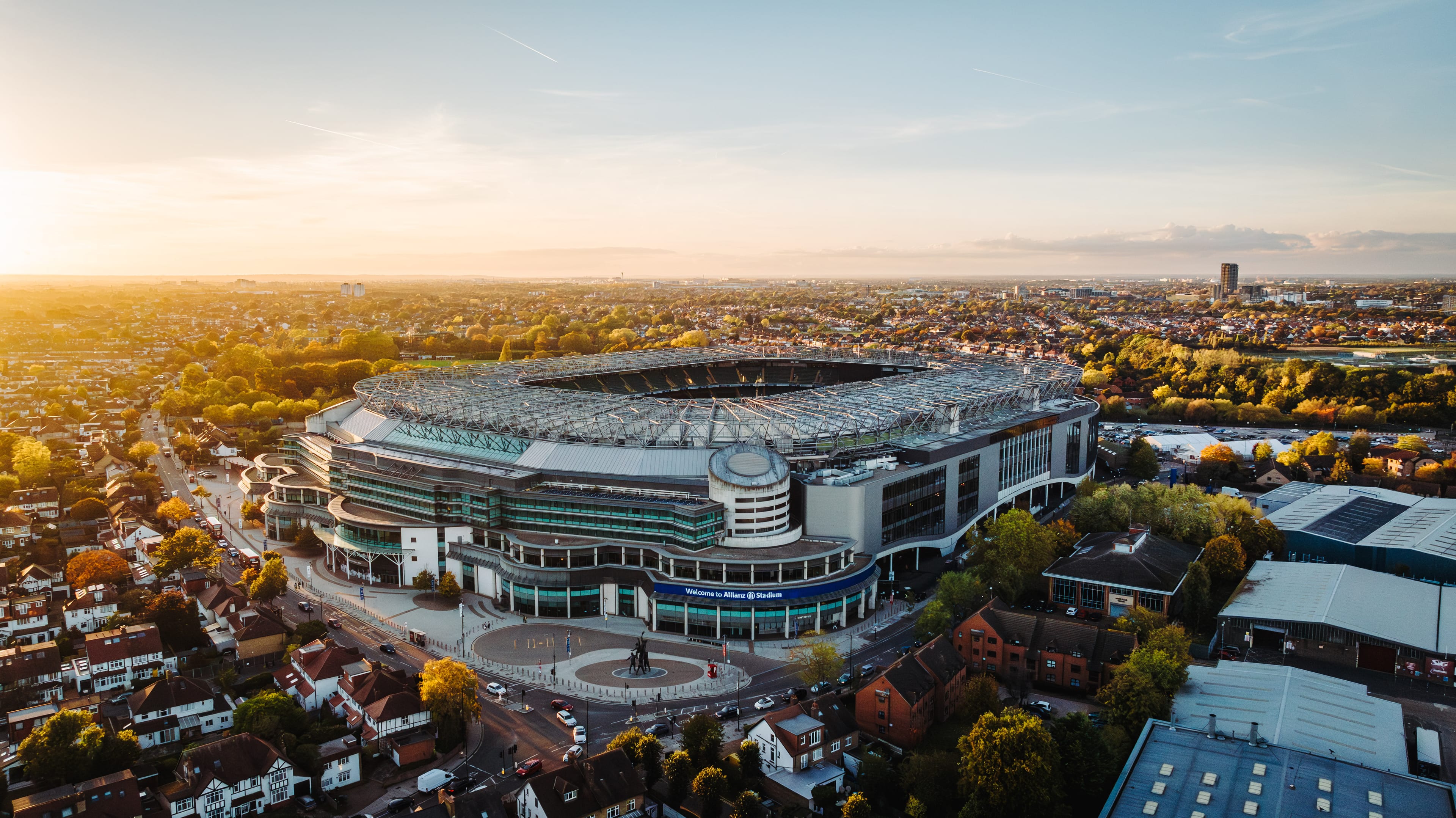 Photo of Allianz Stadium, Twickenham, Live Room
