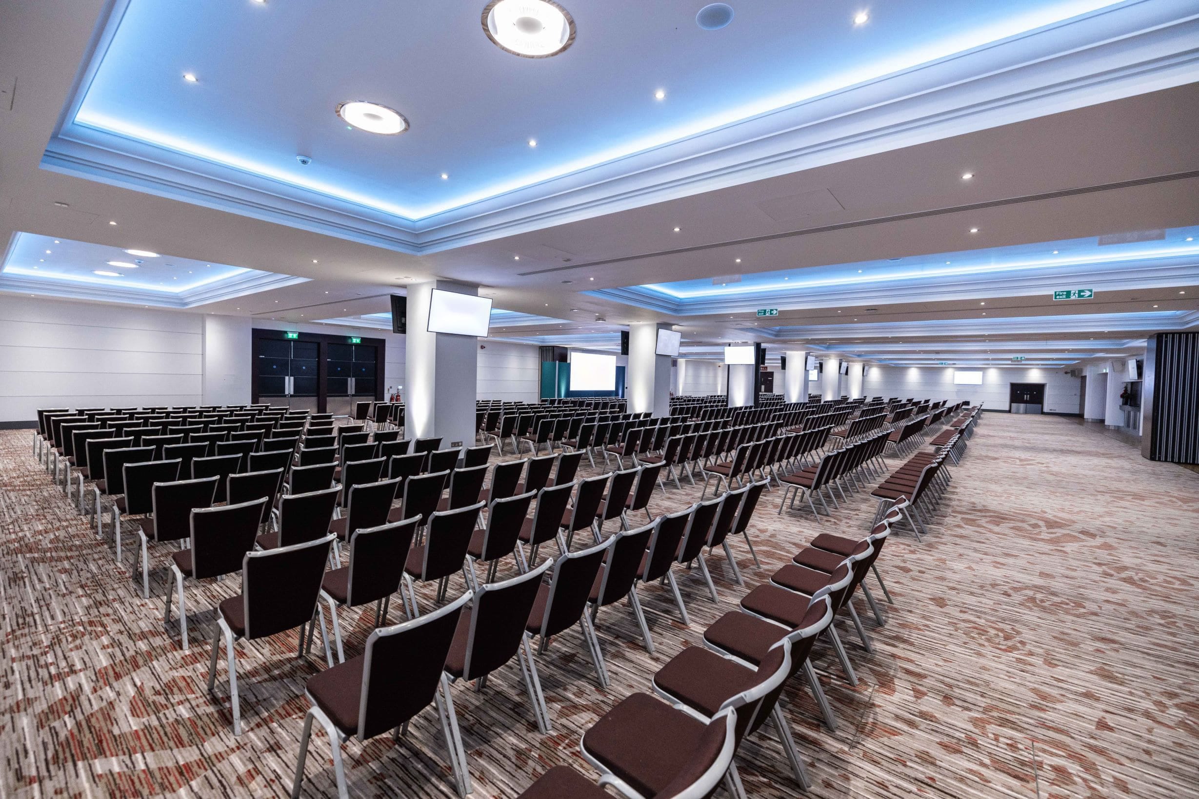 Photo of Allianz Stadium, Twickenham, Live Room