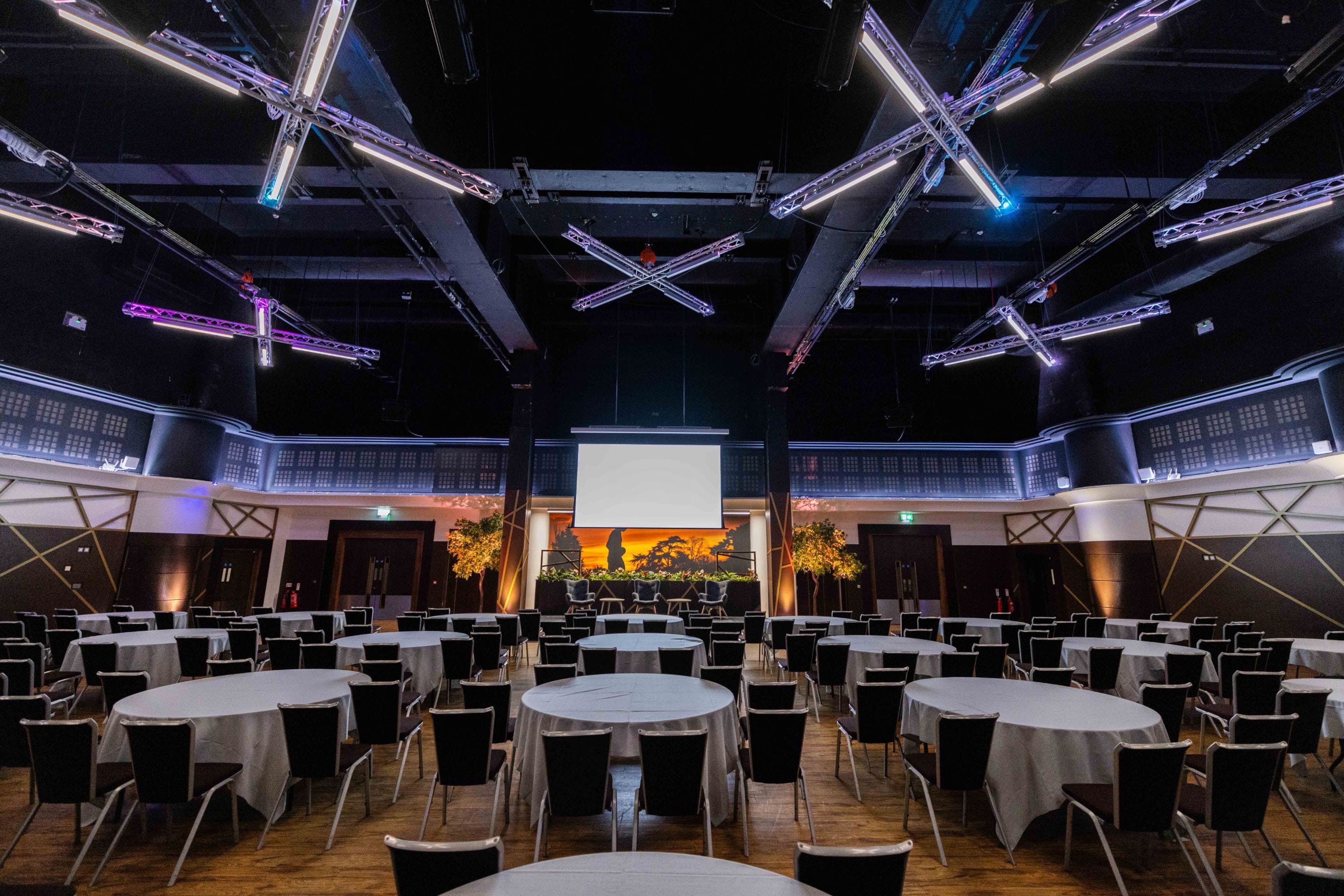 Photo of Allianz Stadium, Twickenham, Live Room