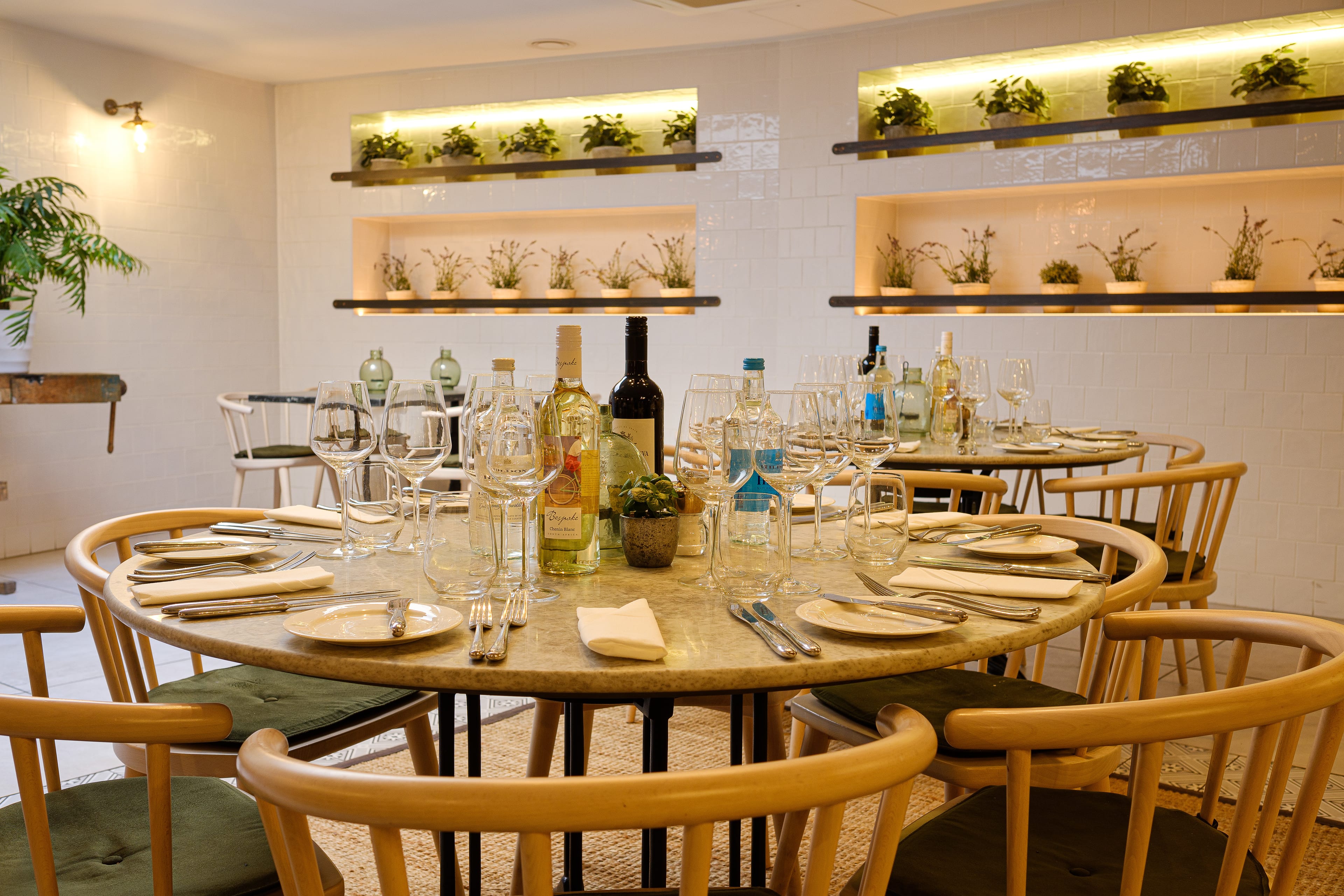 Photo of The White Horse Hotel, The Pickwick Room