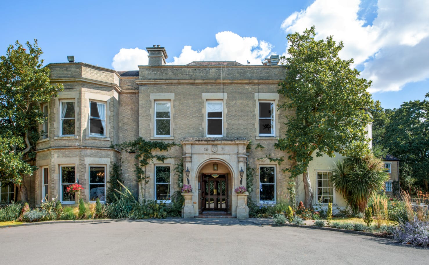Photo of Woodland Manor Hotel, Library
