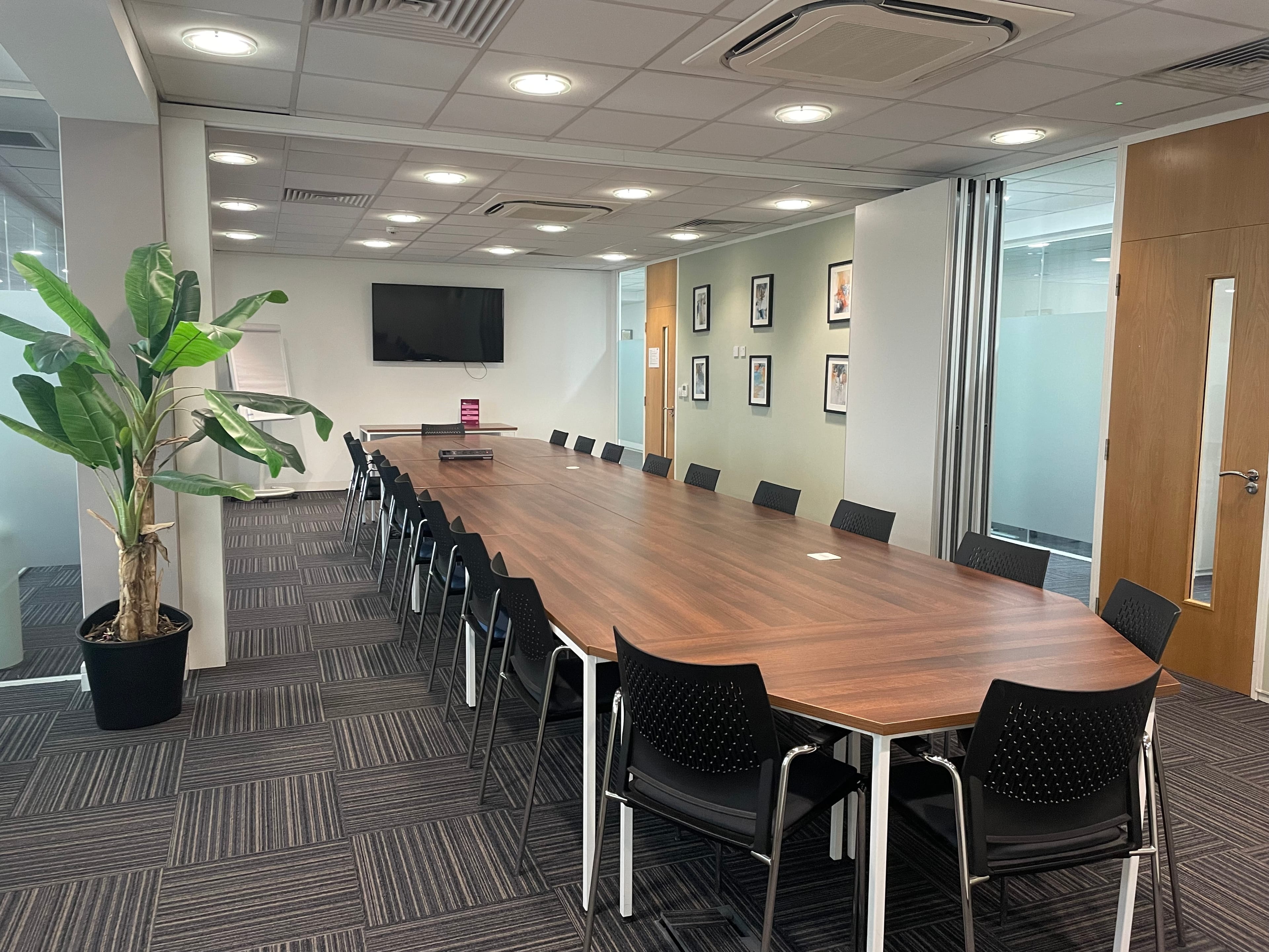 Photo of Citibase Birmingham Business Park, Saturn