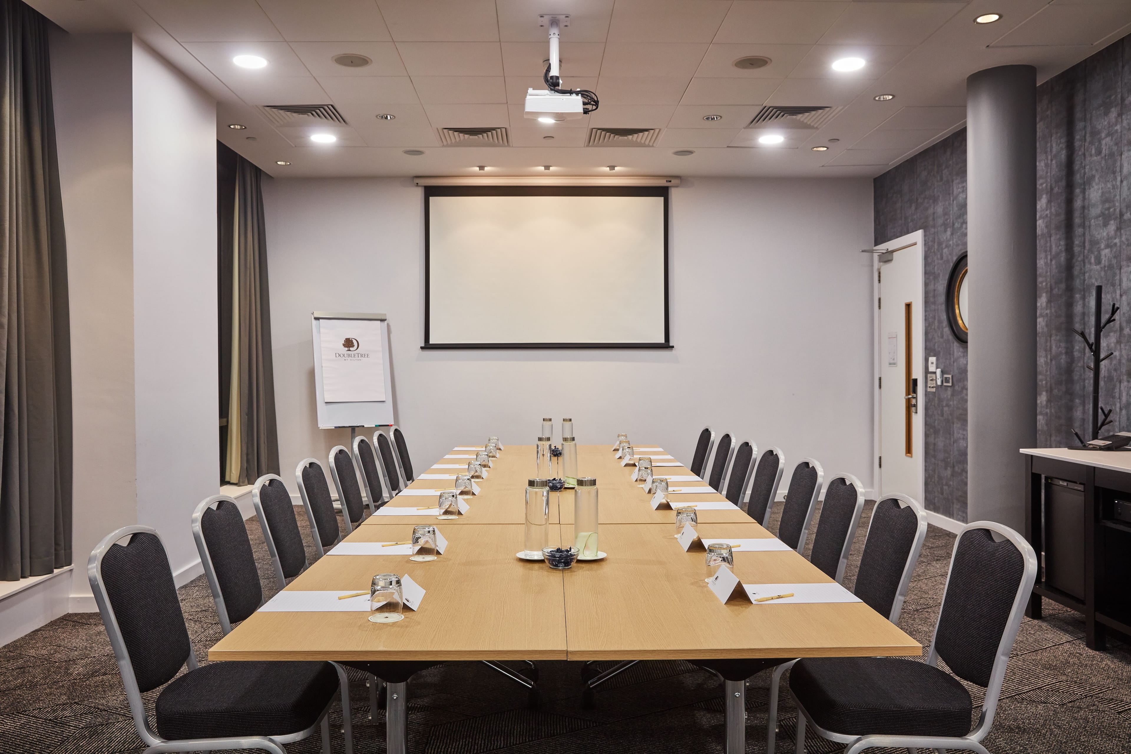 Photo of DoubleTree By Hilton Manchester, Cawdor