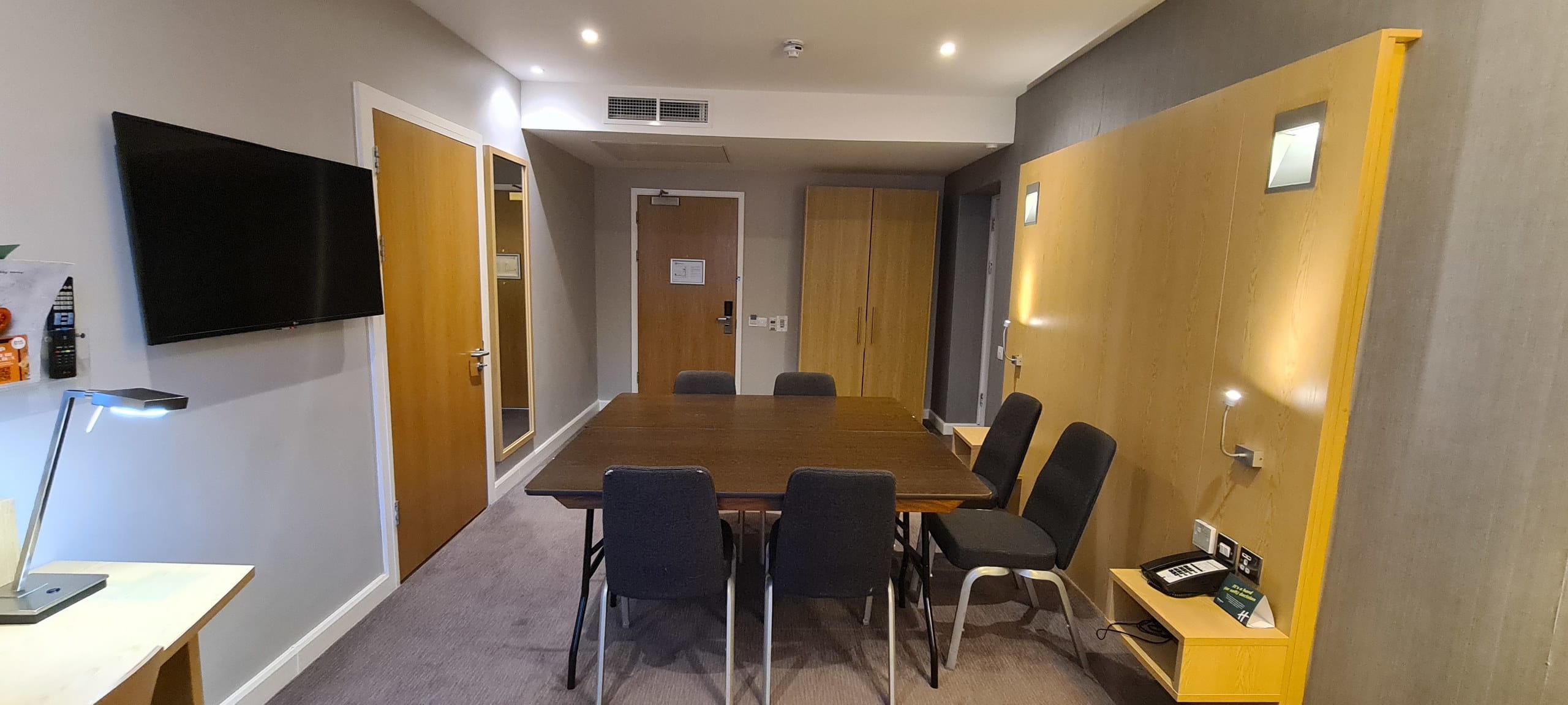 Photo of Holiday Inn London Luton Airport, Syndicate Meeting Room