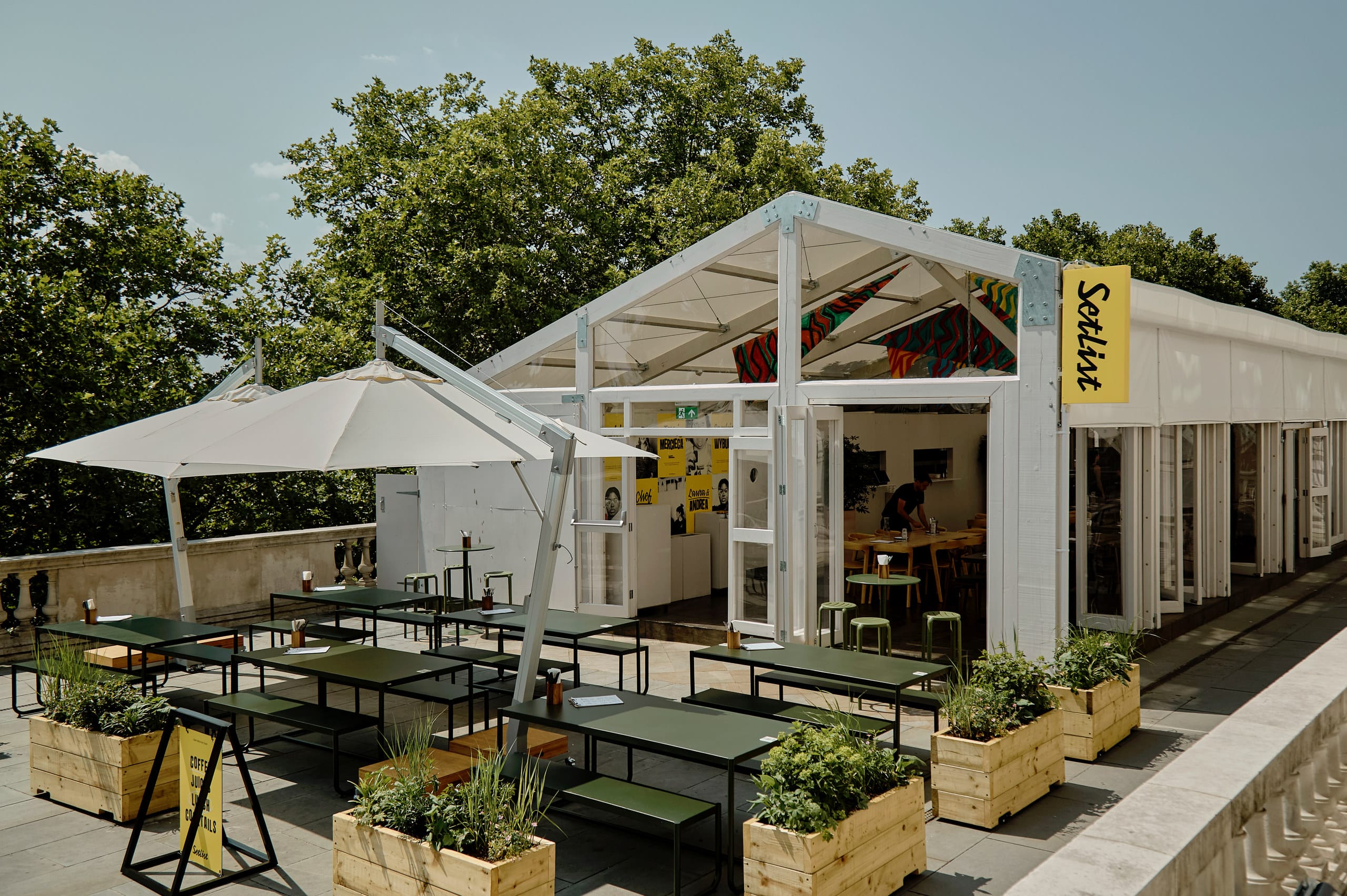 Photo of Setlist, Indoor Bar