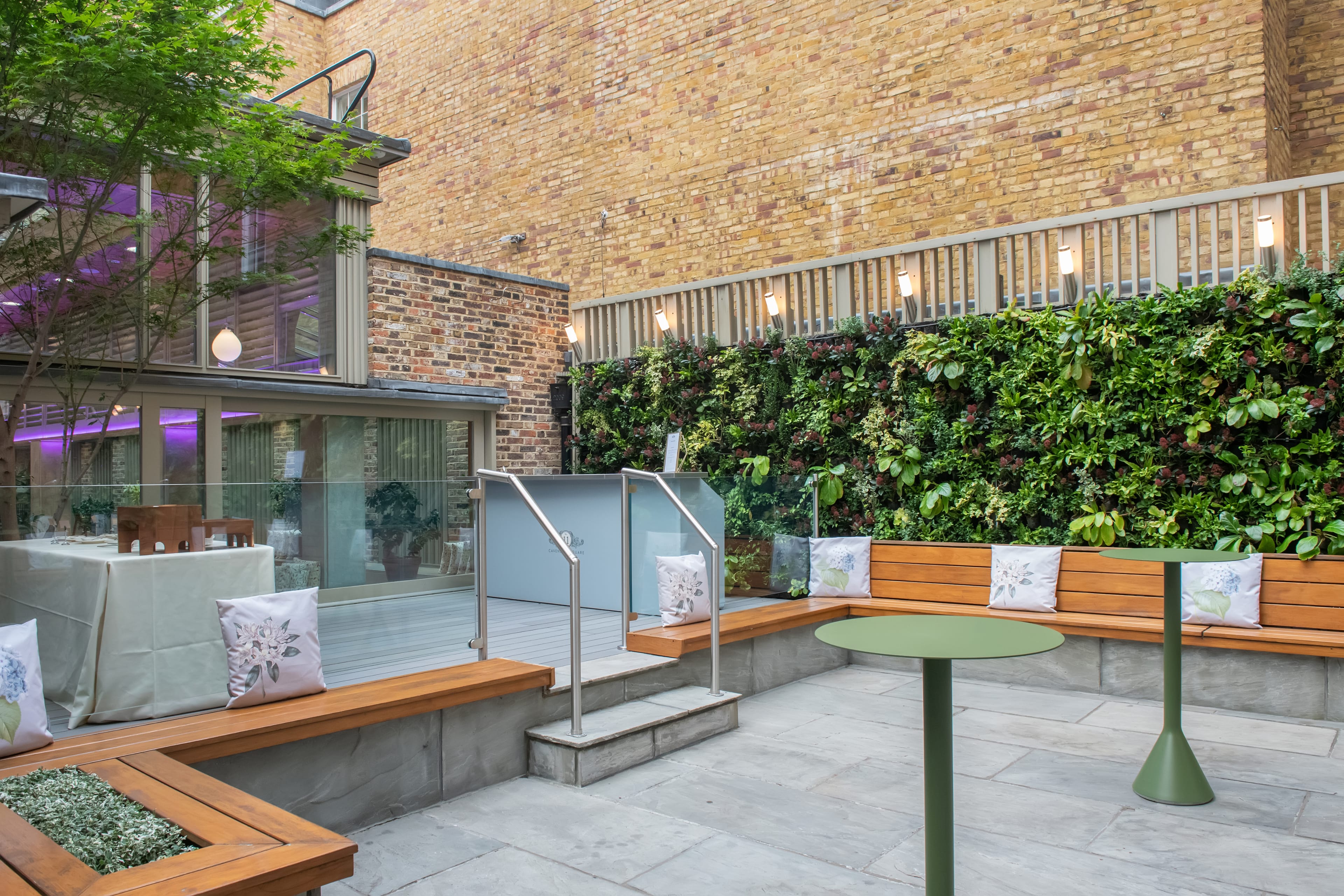 Photo of No.11 Cavendish Square, Burdett Suite
