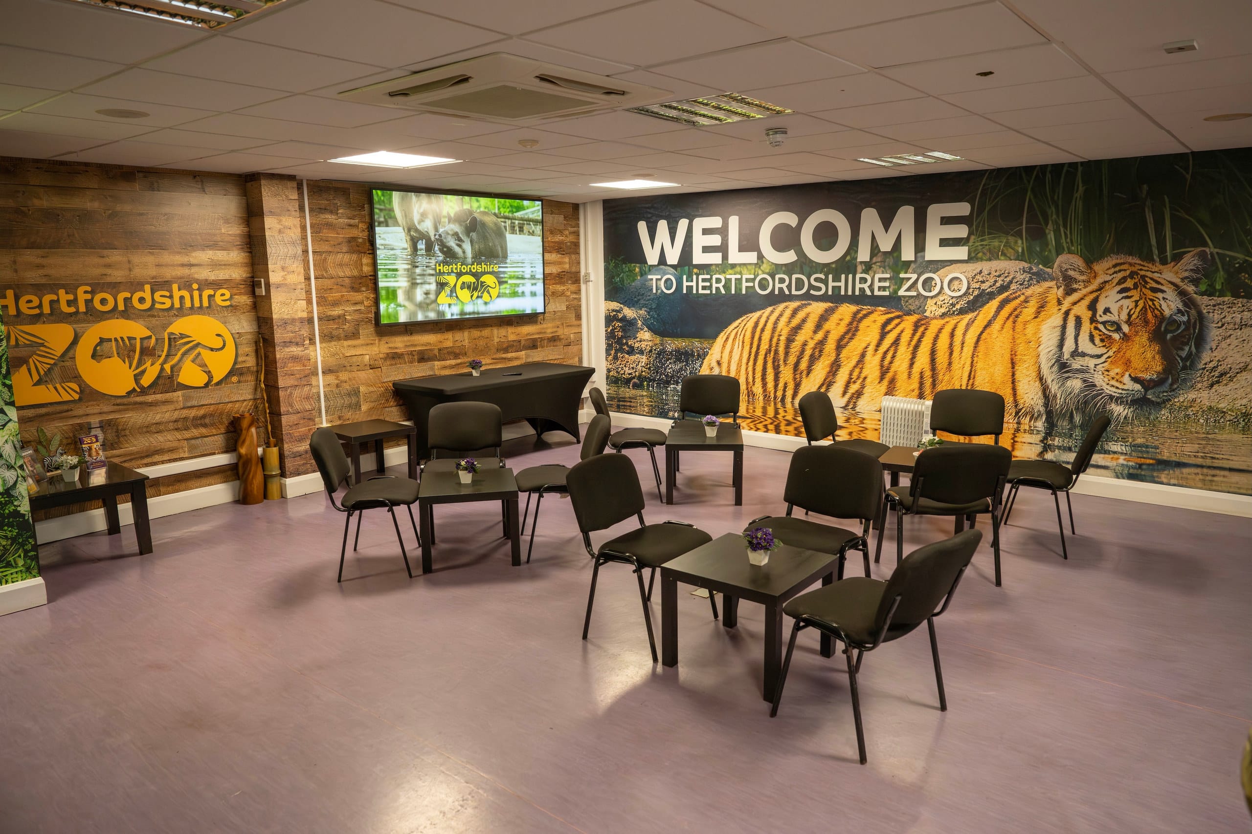 Photo of Hertfordshire Zoo, Zoo HQ Hub