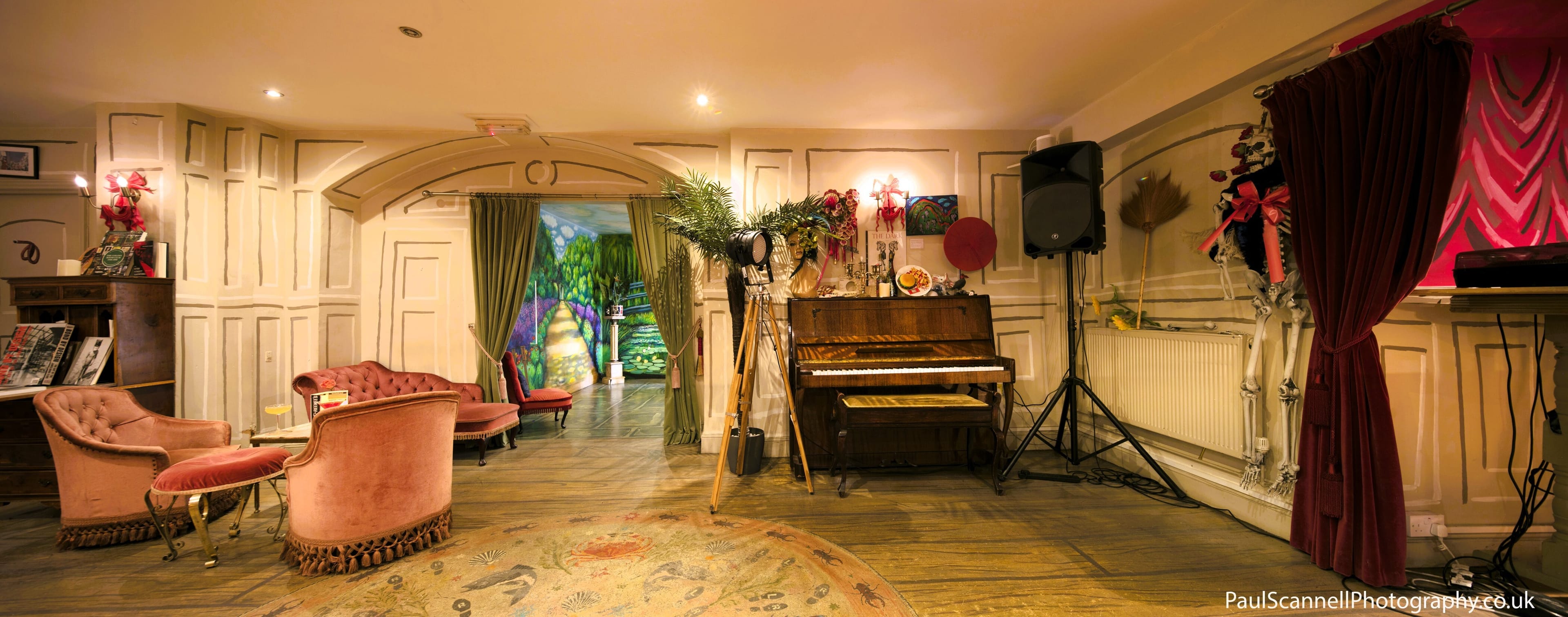 Photo of Vout-O-Reenee's, Exclusive Hire Of The Whole Venue